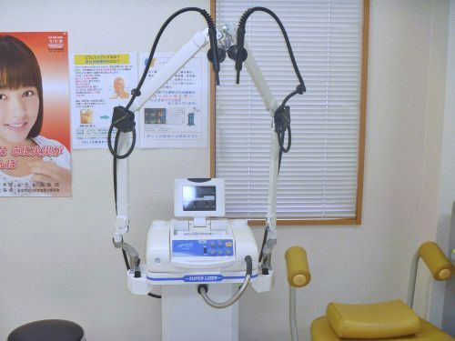 医療法人あやほ会 福島クリニック 近赤外線治療器